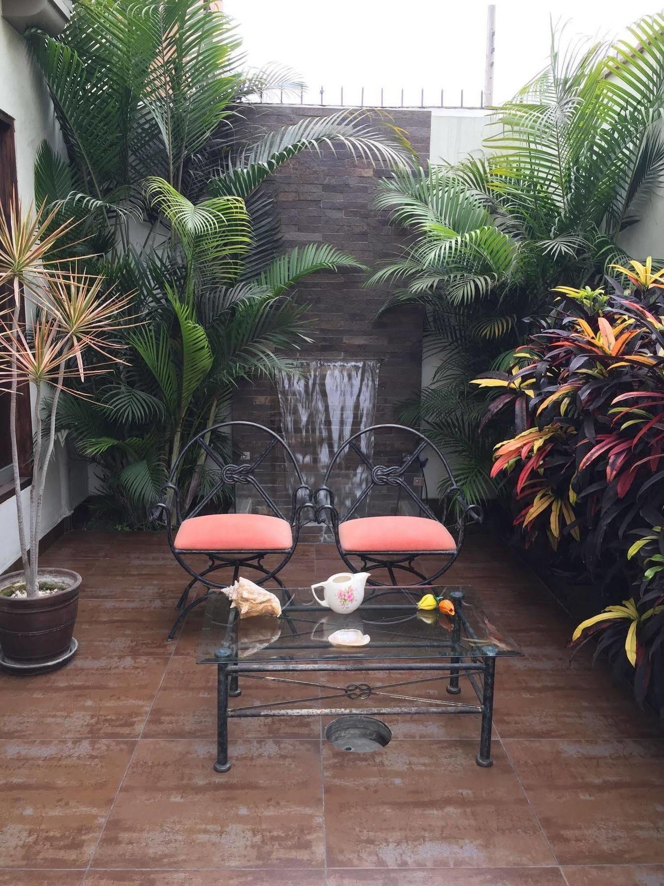 Bed & Breakfast - La Casa De Ceci Lima Exterior photo